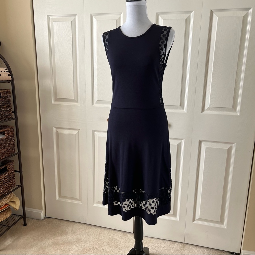 Elegant Navy Sleeveless Dress - Picture 2 of 8